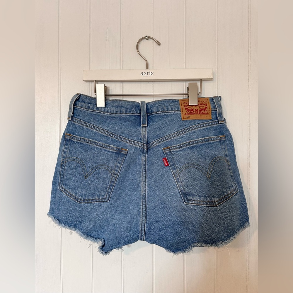 LEVIS Distressed Denim Shorts!